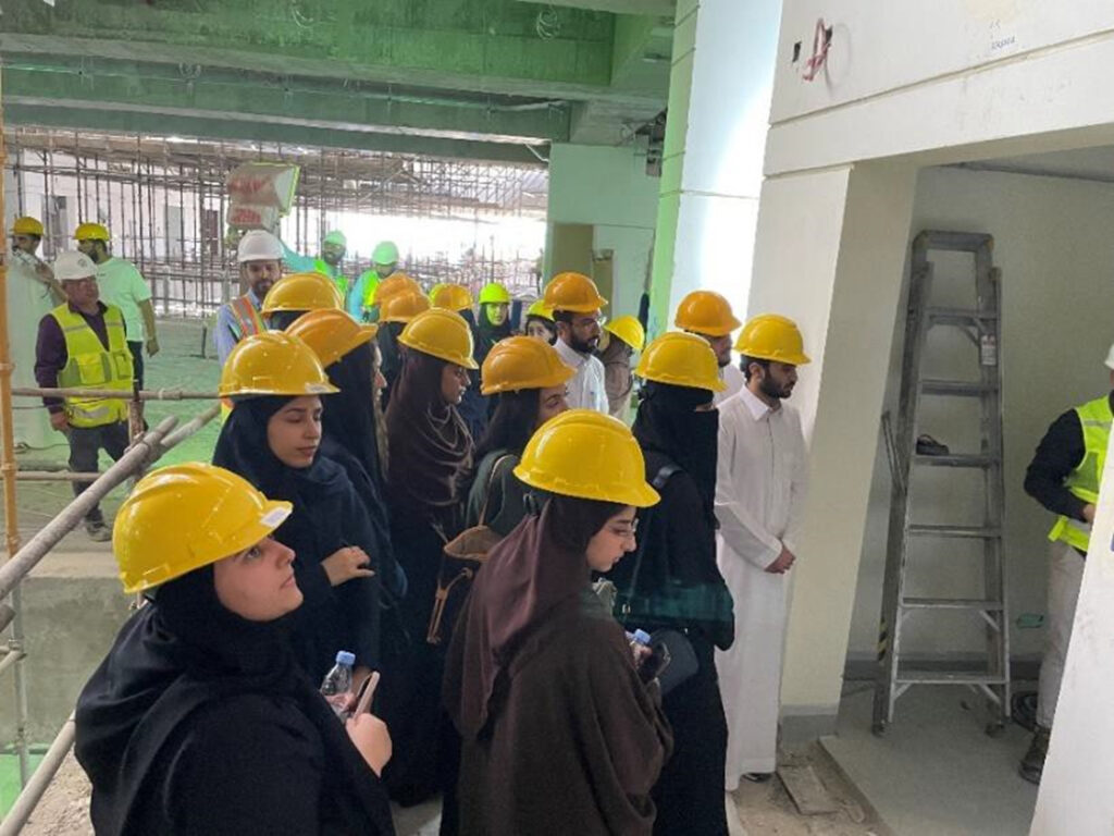 students-trip-to-alfaisal-campus-com-expansion-alfaisal-news